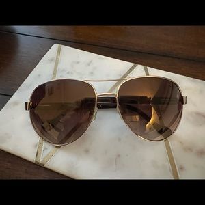 Jessica Simpson sunglasses